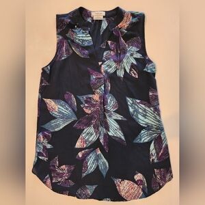Van Heusen Sleeveless Blouse/ Tank  Women's XS, Blue Purple Floral Print